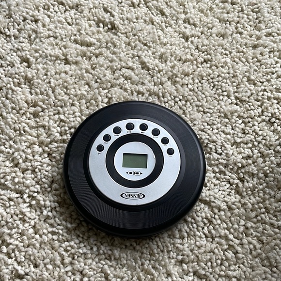 CD player - Picture 1 of 2